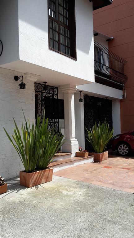 Casa Prada Bed & Breakfast Bogota Exterior photo